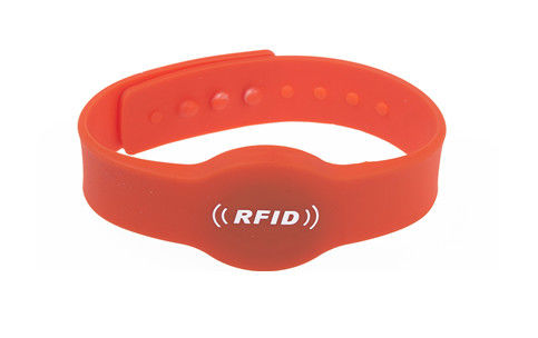 Επαναχρησιμοποιήσιμο τσιπ προγραμματίσημο Wristband σιλικόνης RFID